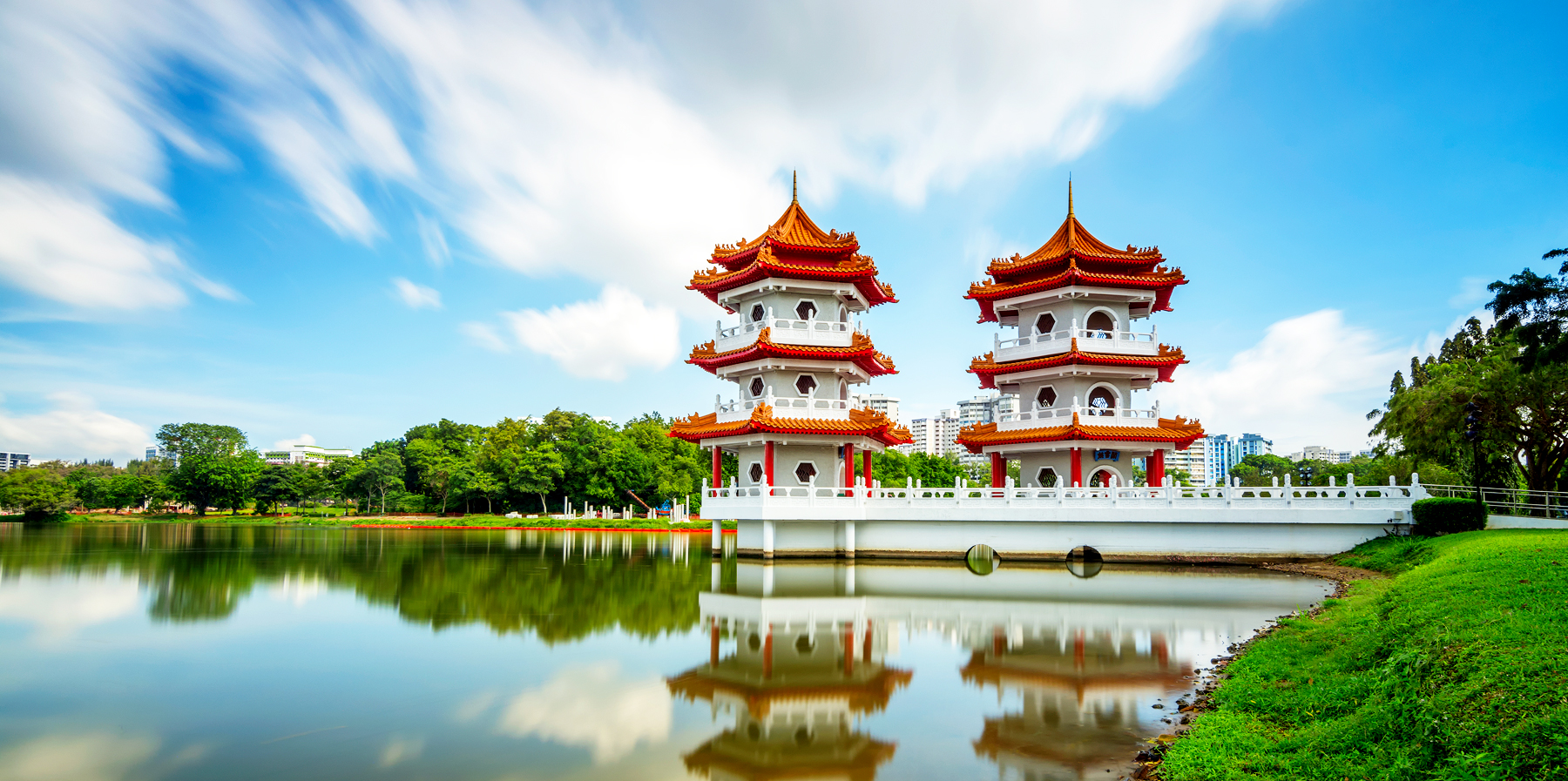 Why you need Singapore tours designed by experts, not algorithms